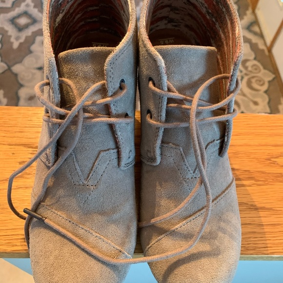 Toms Booties - Size 9.5 - Picture 4 of 7